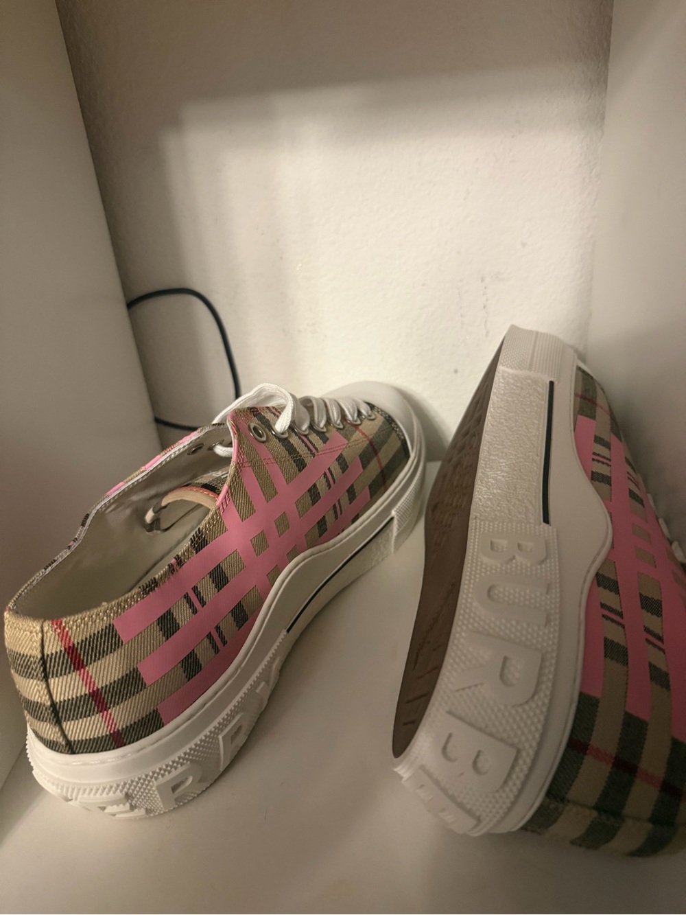 Low-Top Plaid Sneakers with Pink Accents